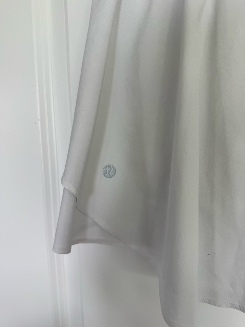 Lululemon Court Rival High Rise Skirt in White size 8 - Picture 8 of 10
